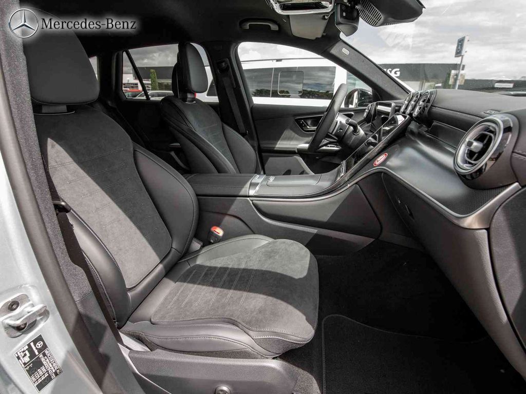 Mercedes-Benz GLC 300 2025