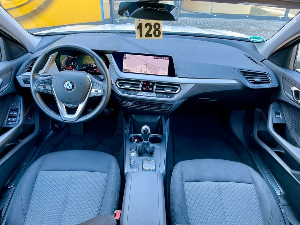 BMW 116 2024