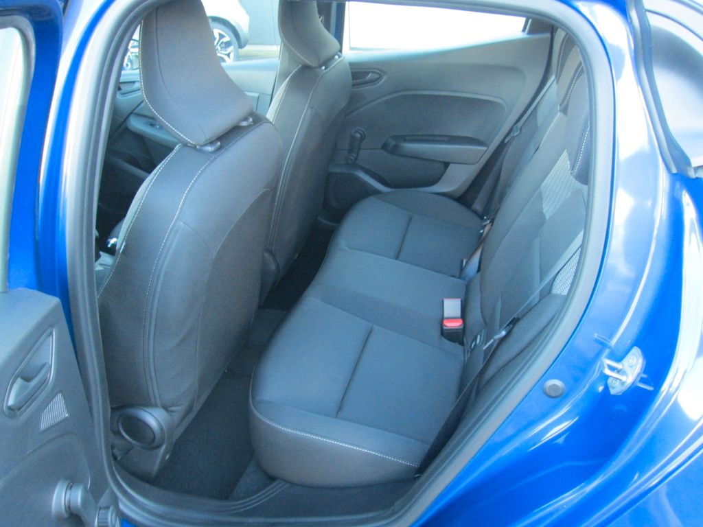 Mitsubishi Colt 2025