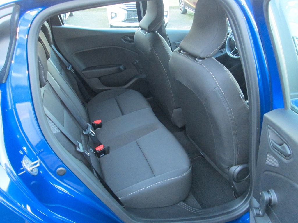 Mitsubishi Colt 2025