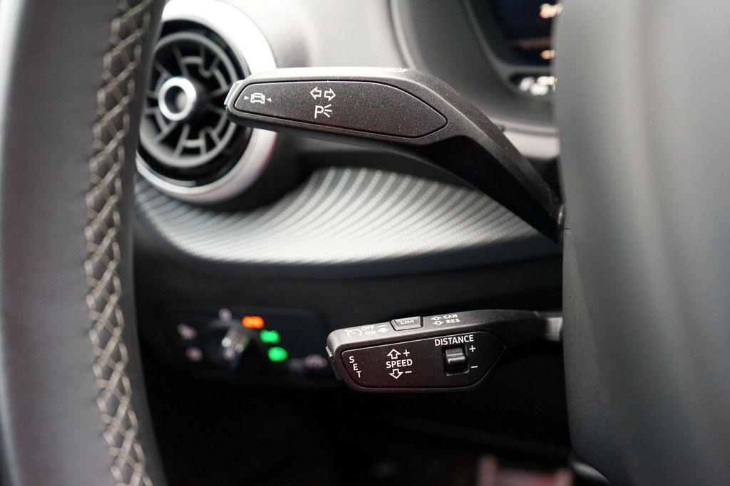 Audi SQ2 2022