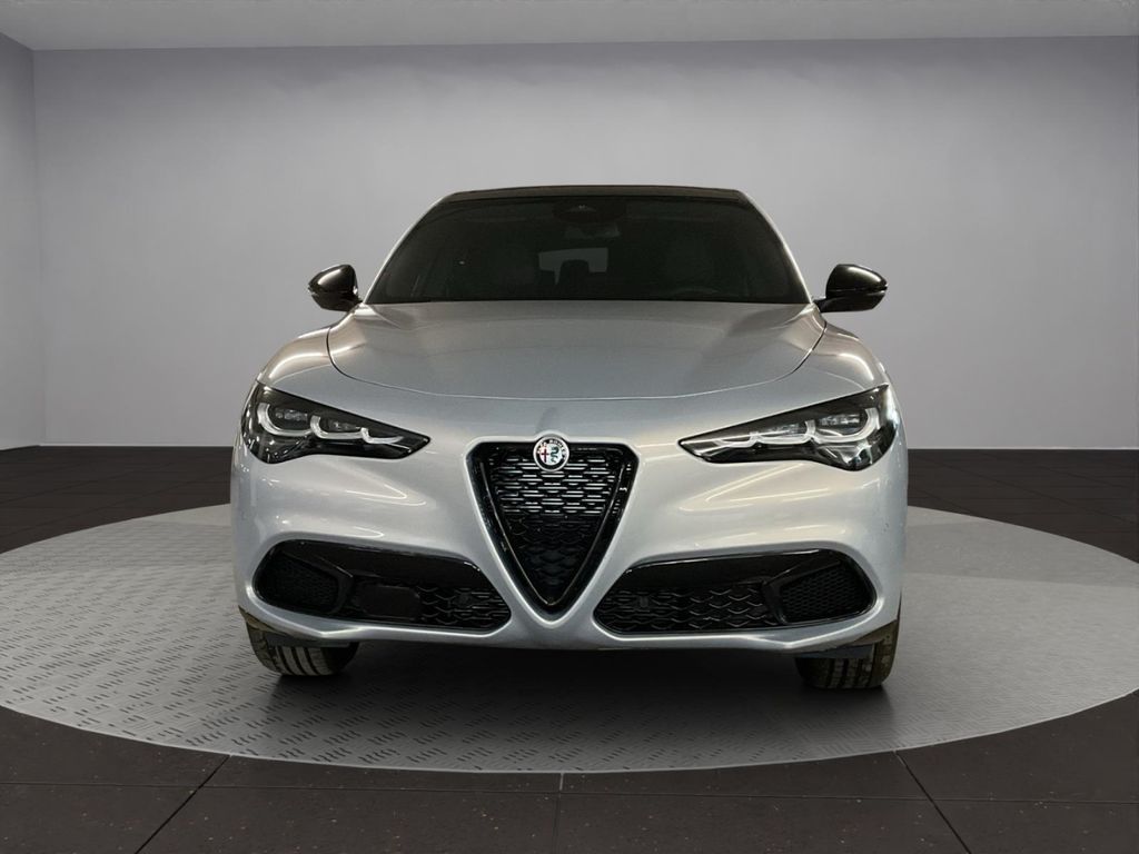 Alfa Romeo Stelvio 2025