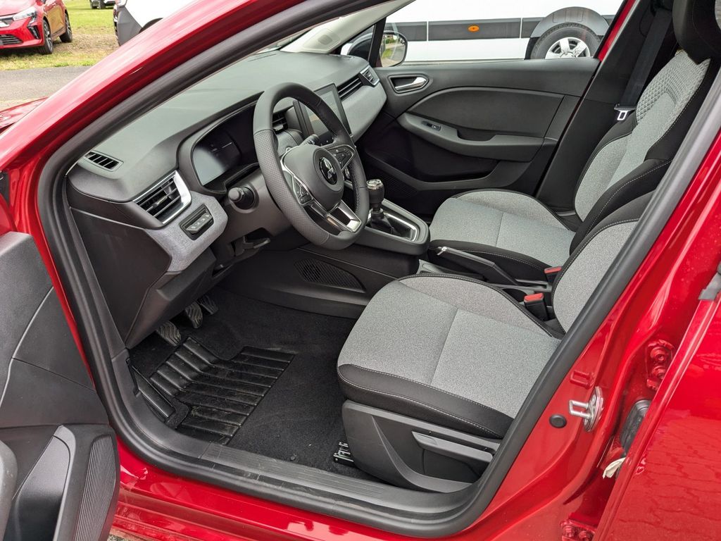 Mitsubishi Colt 2025