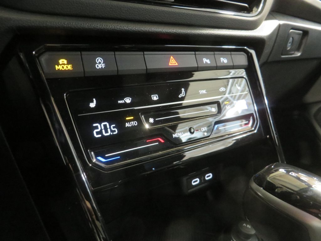 Volkswagen T-Roc 2024