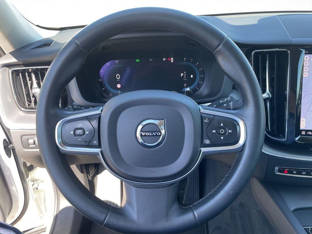 Volvo XC60 2022
