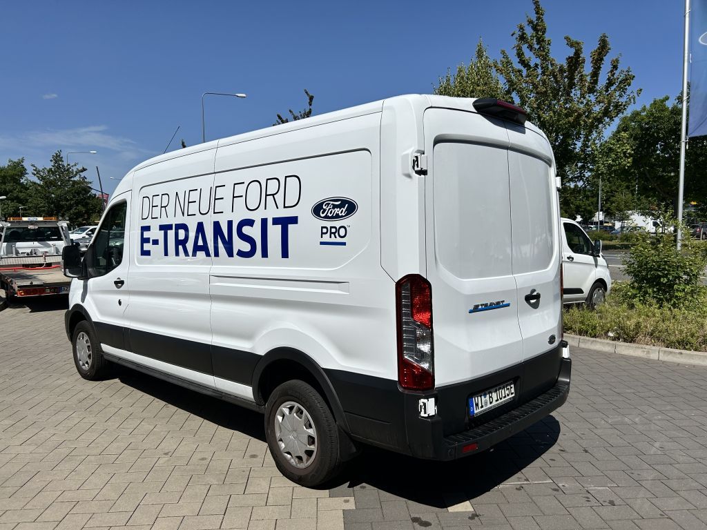 Ford Transit 2023