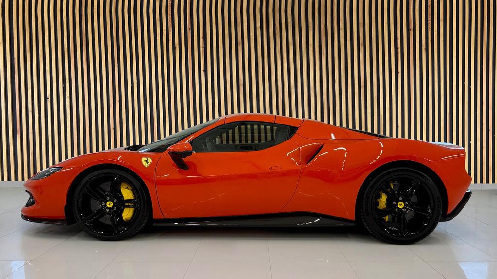 Ferrari 296 GTS 2025