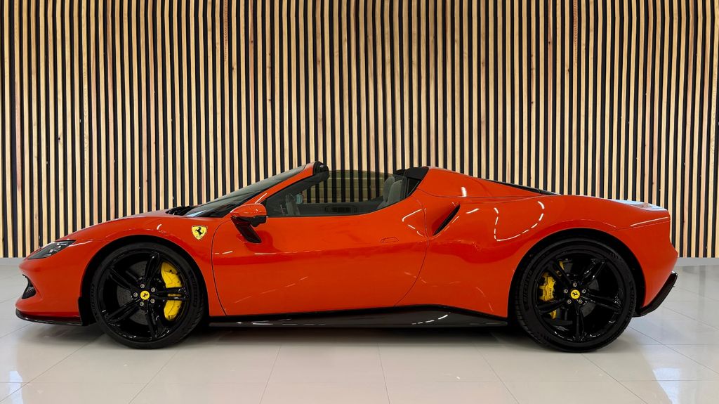 Ferrari 296 GTS 2025