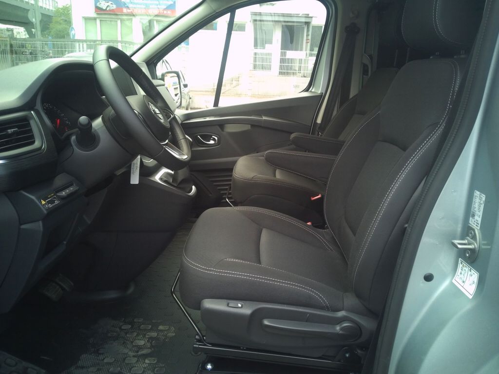 Nissan Primastar 2025