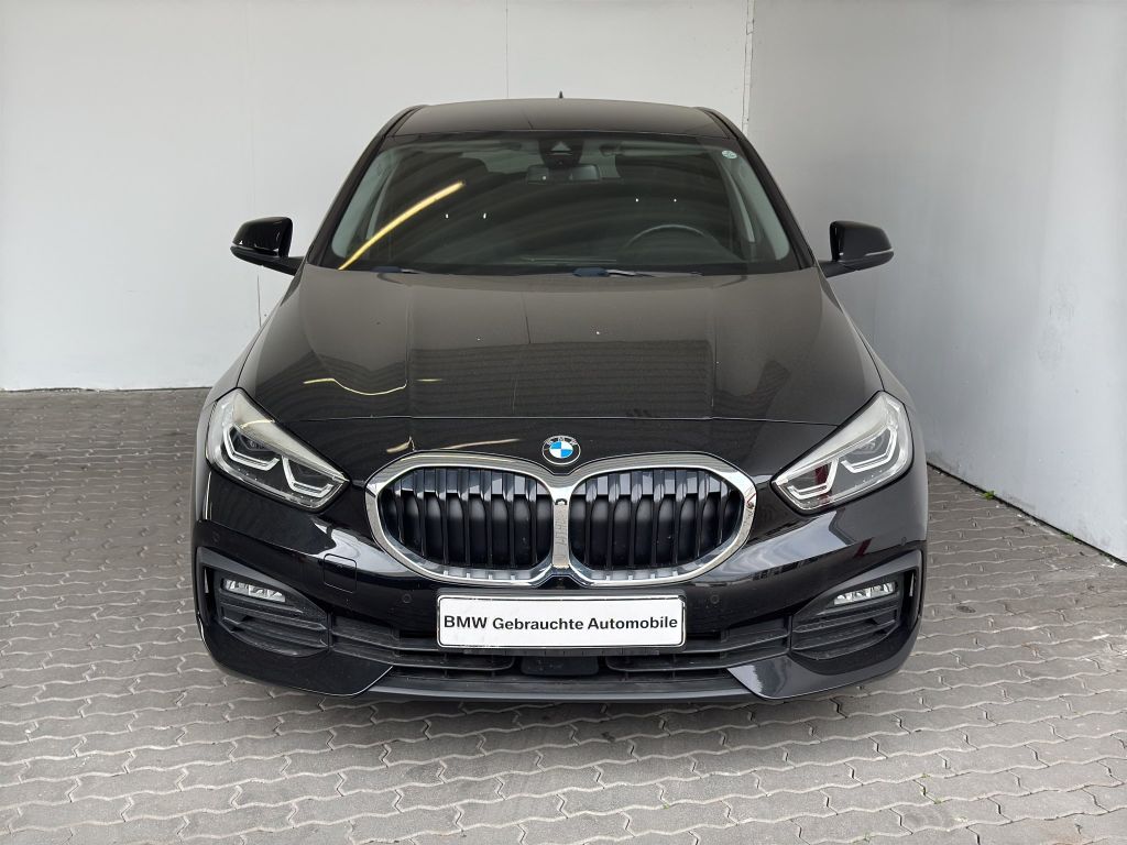 BMW 120 2022