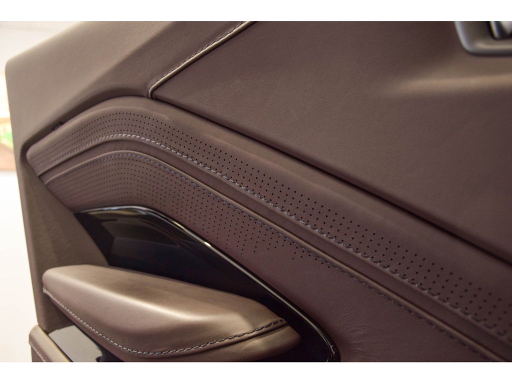 Aston Martin V8 Vantage 2022