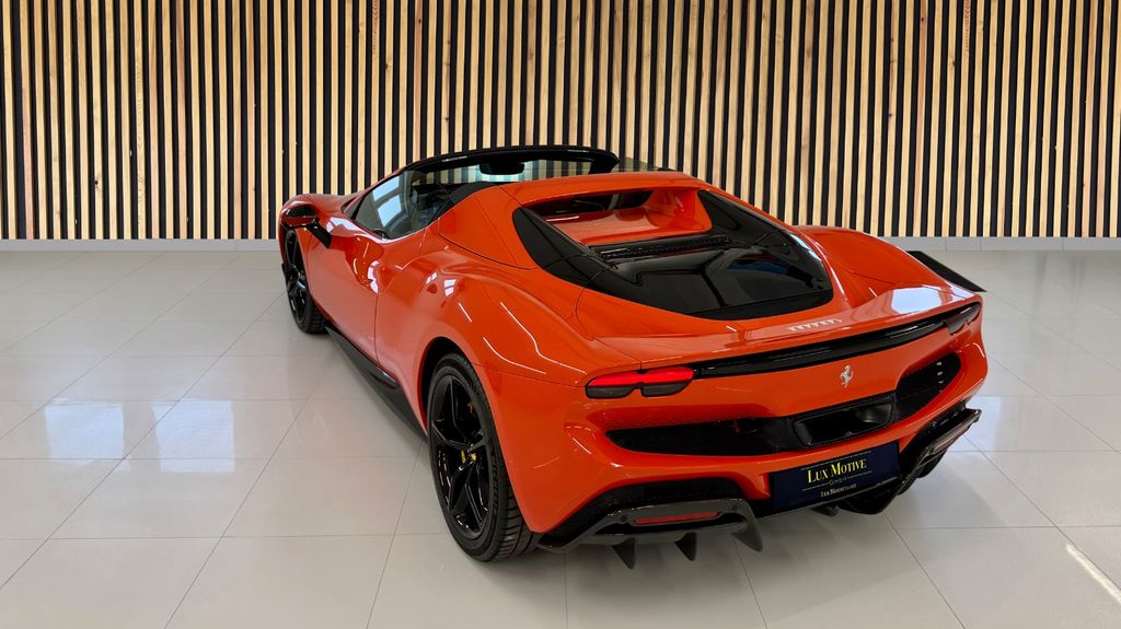 Ferrari 296 GTS 2025