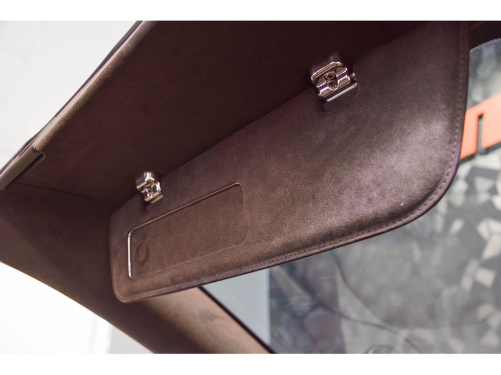 Aston Martin V8 Vantage 2022