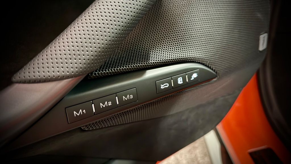 Ferrari 296 GTS 2025