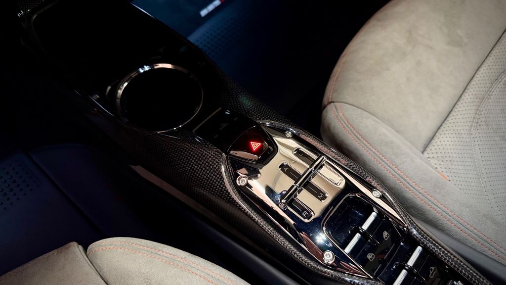 Ferrari 296 GTS 2025