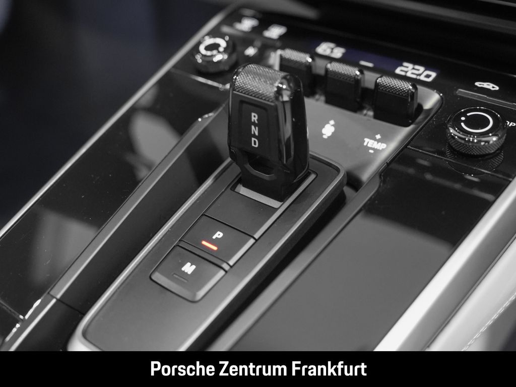 Porsche 992 2022