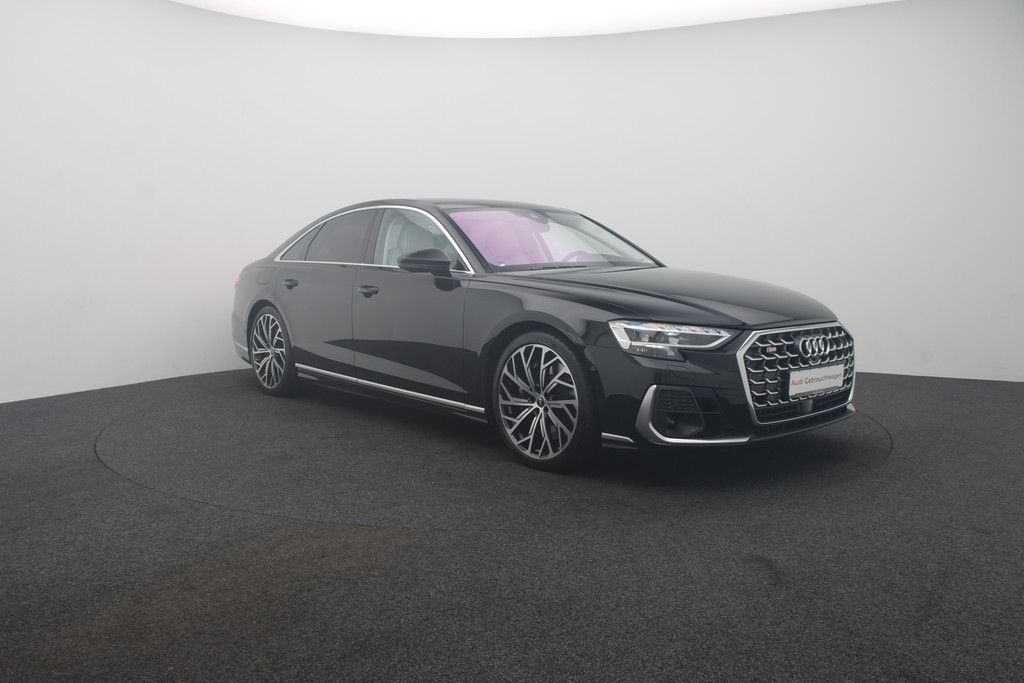 Audi S8 2023