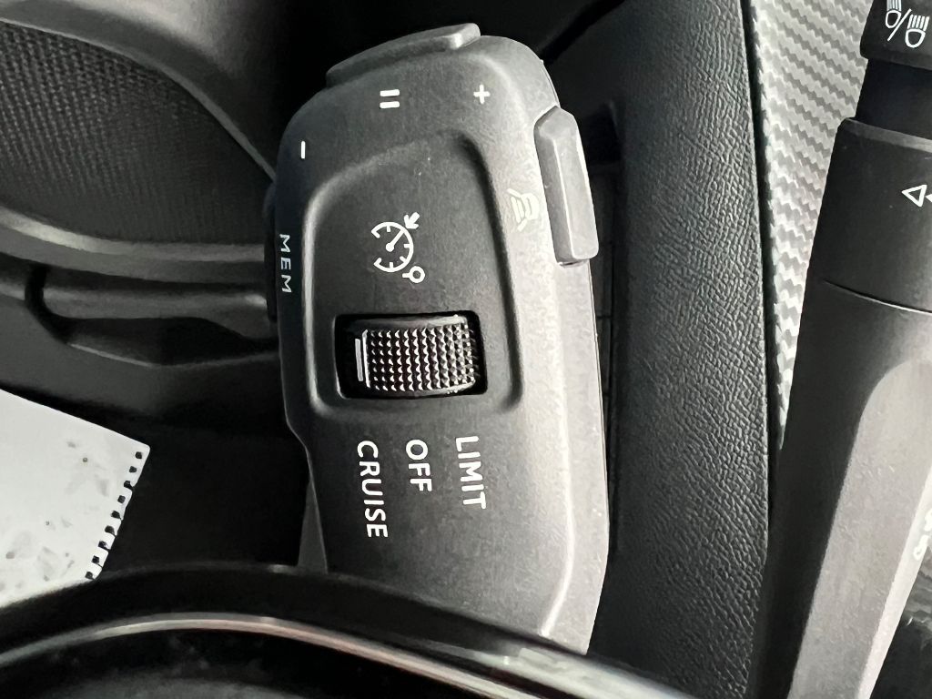 Peugeot 2008 2021