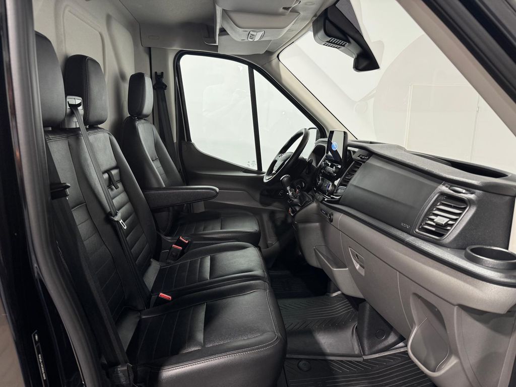 Ford Transit 2021