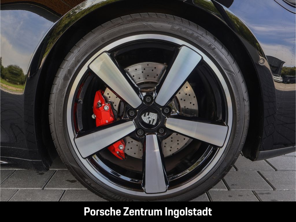 Porsche 992 2025