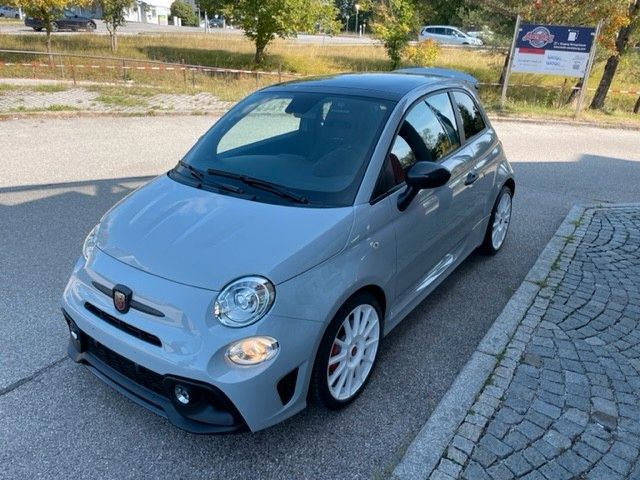 Abarth 695 2022