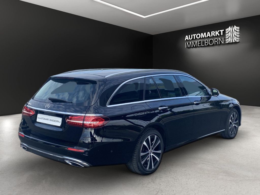 Mercedes-Benz E 300 2022