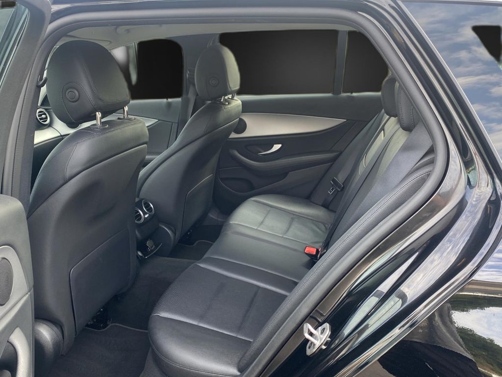 Mercedes-Benz E 300 2022