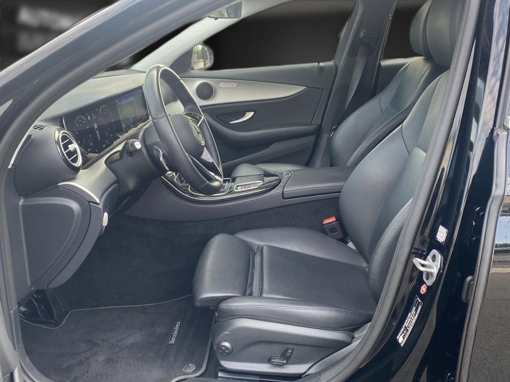 Mercedes-Benz E 300 2022