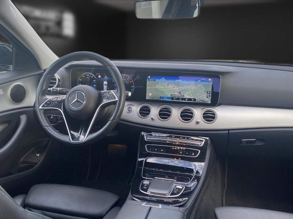 Mercedes-Benz E 300 2022