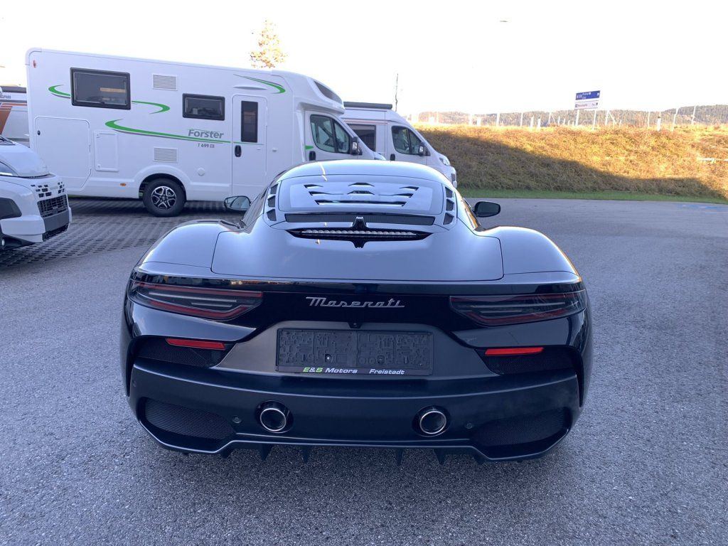 Maserati MC20 2021