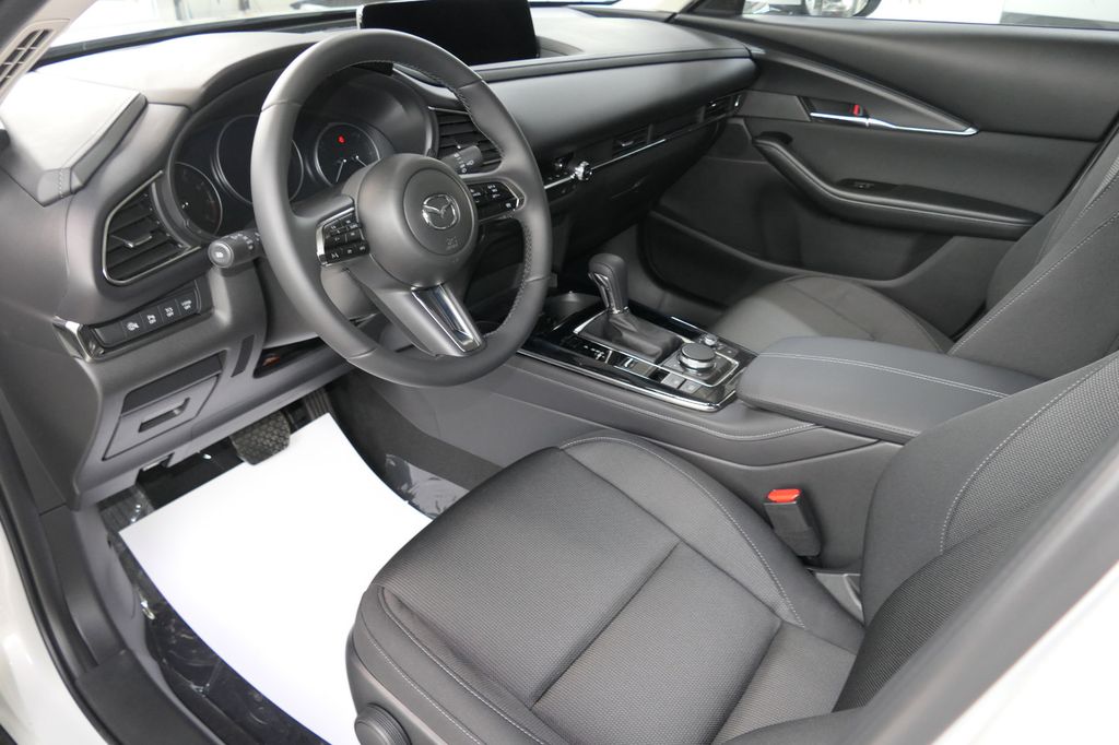 Mazda CX-30 2025