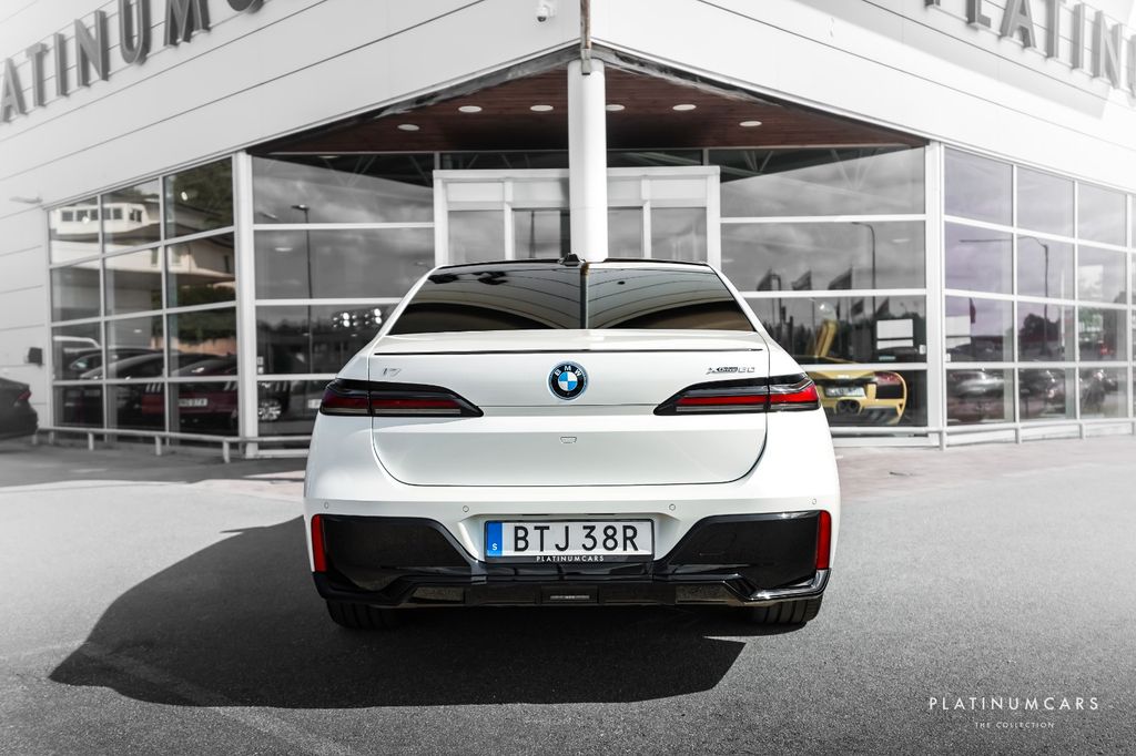 BMW i7 2023