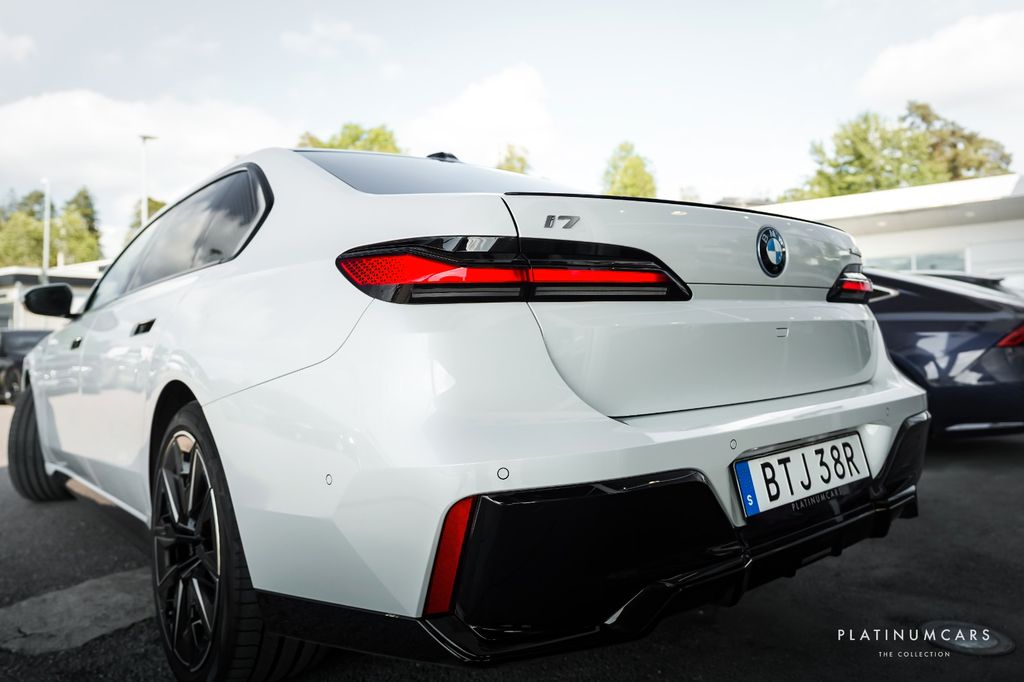 BMW i7 2023