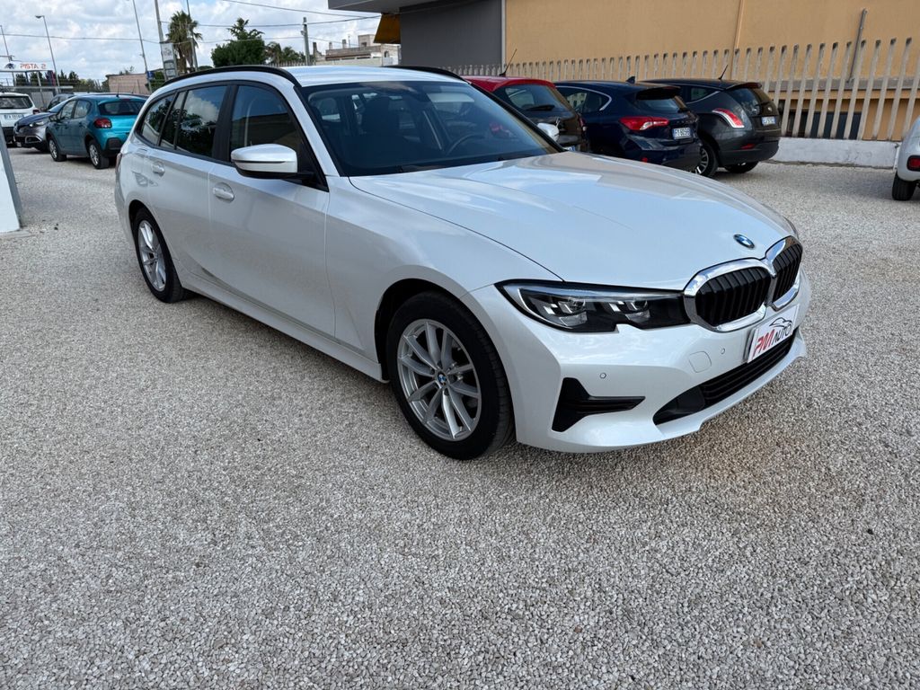 BMW 316 2022