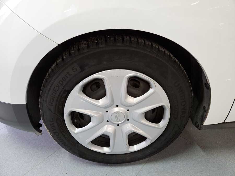 Ford Transit Courier 2021