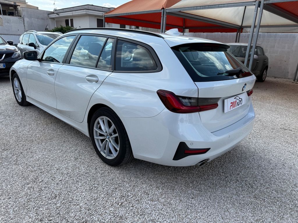 BMW 316 2022