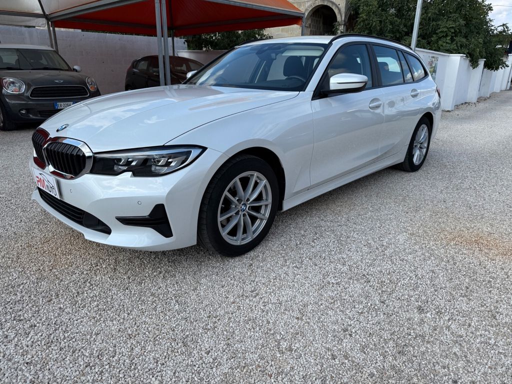 BMW 316 2022