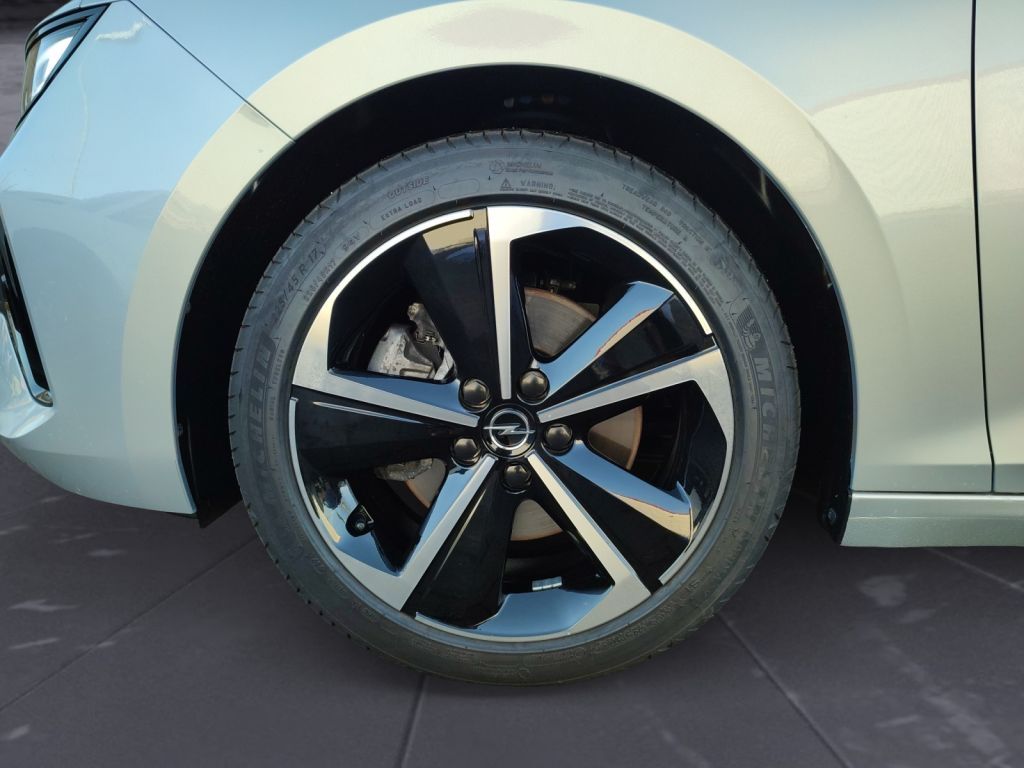 Opel Astra 2024
