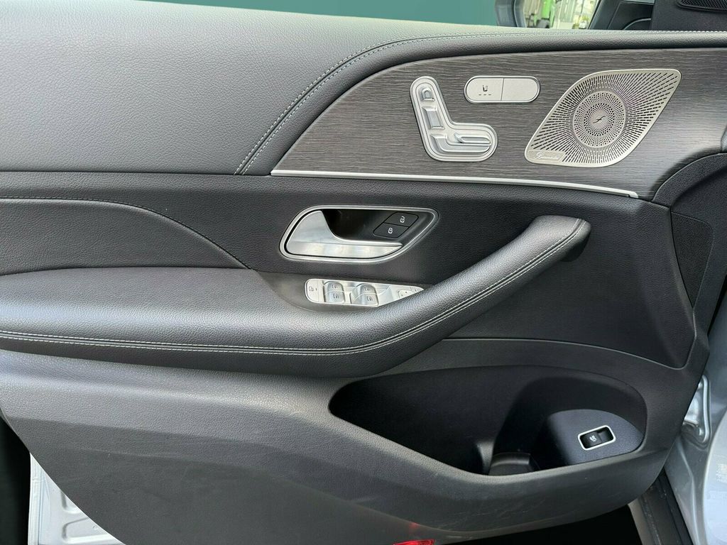 Mercedes-Benz GLE 300 2022