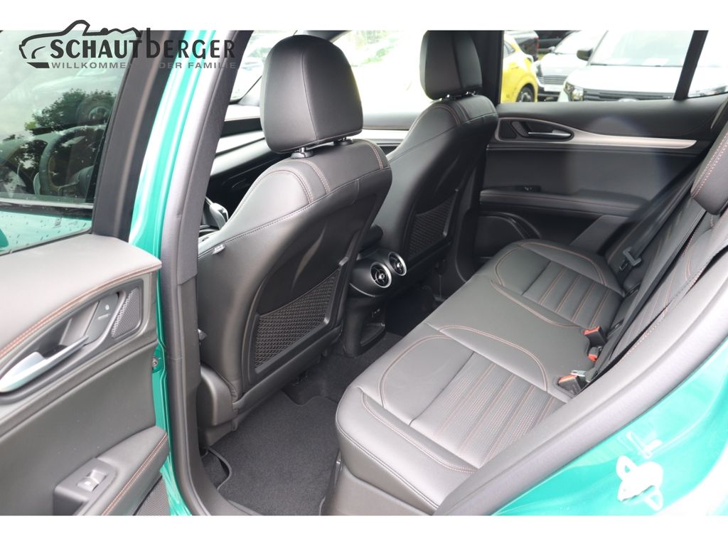 Alfa Romeo Stelvio 2025