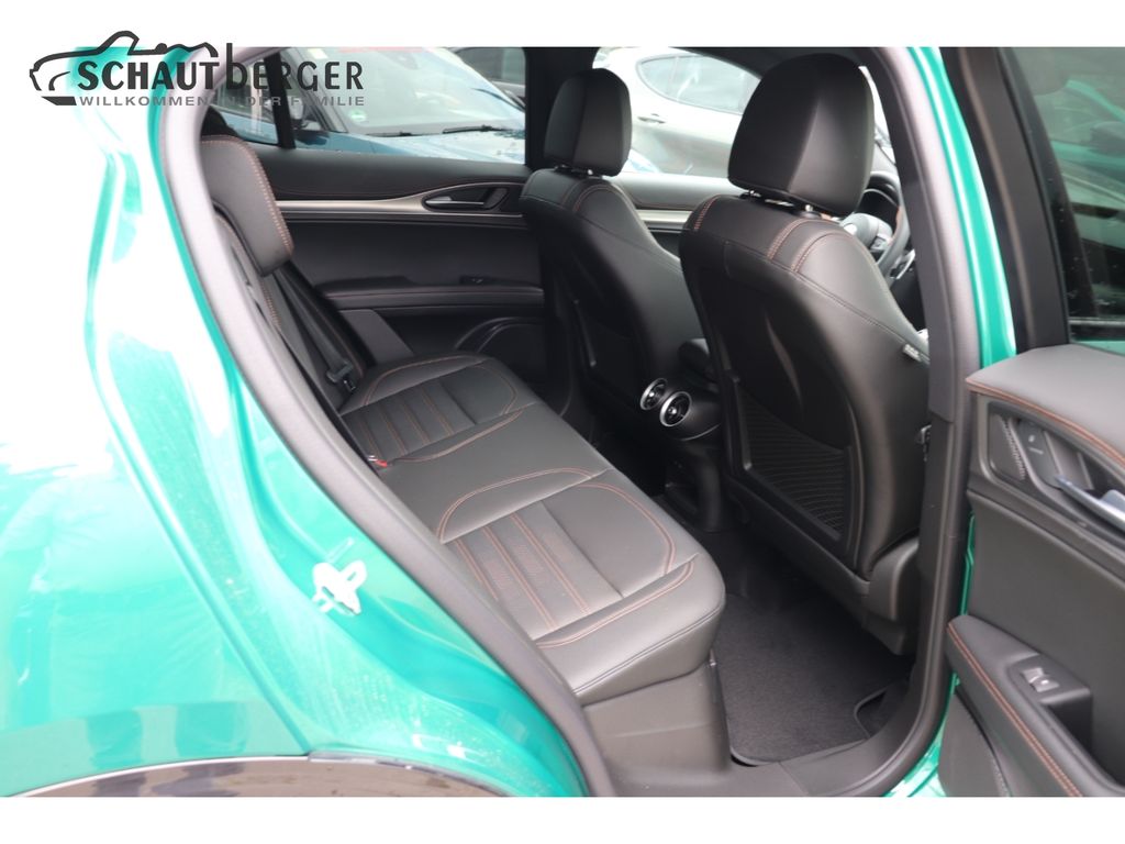 Alfa Romeo Stelvio 2025