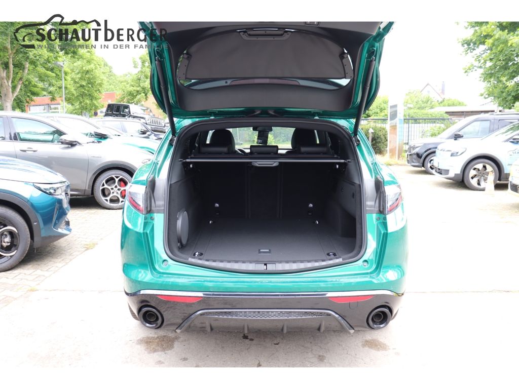 Alfa Romeo Stelvio 2025