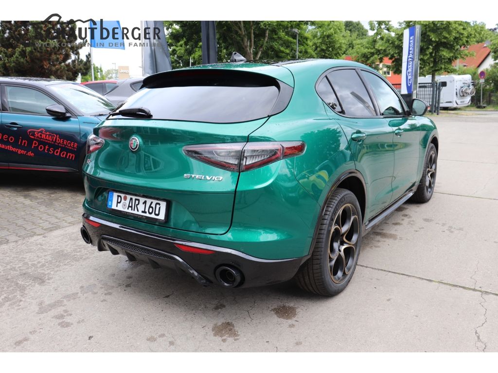 Alfa Romeo Stelvio 2025
