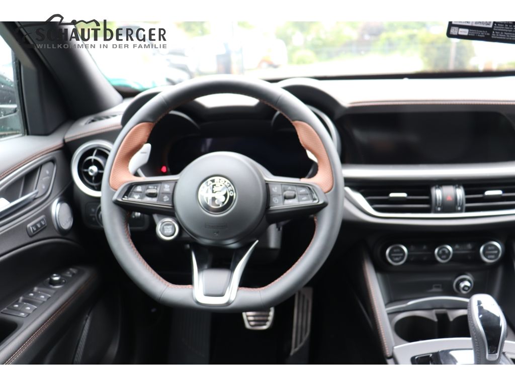 Alfa Romeo Stelvio 2025