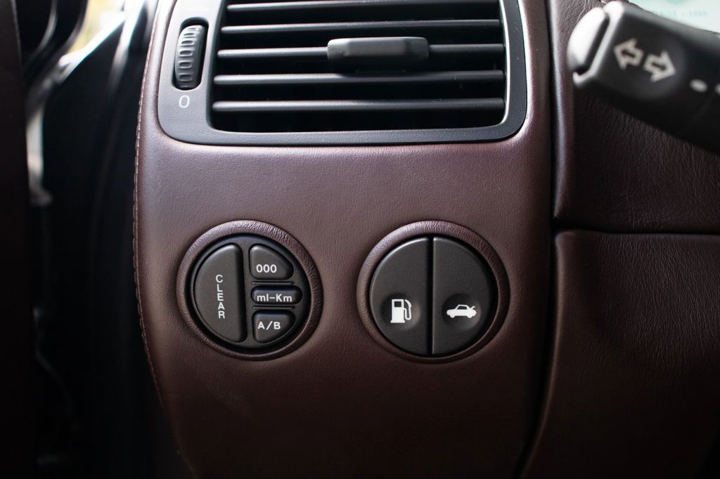 Aston Martin Vanquish 2006