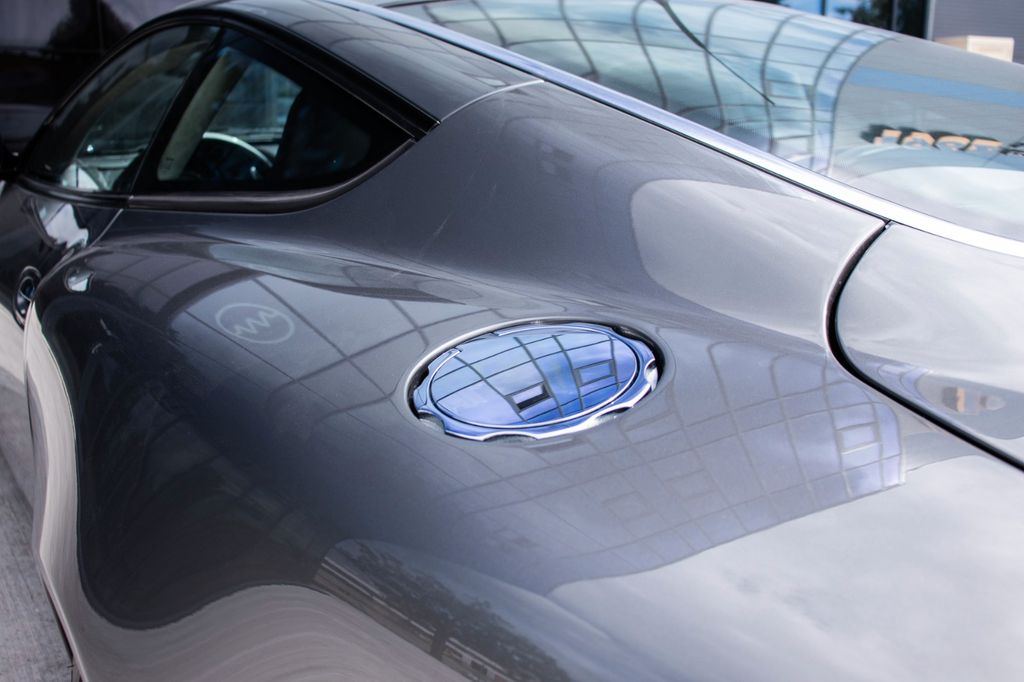 Aston Martin Vanquish 2006