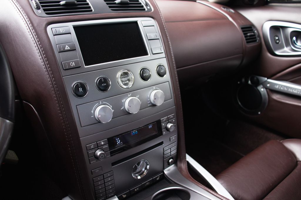 Aston Martin Vanquish 2006