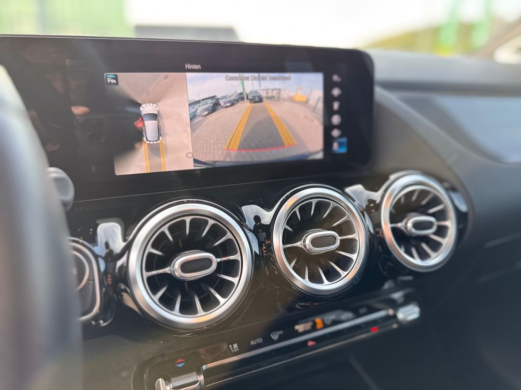 Mercedes-Benz GLA 200 2020