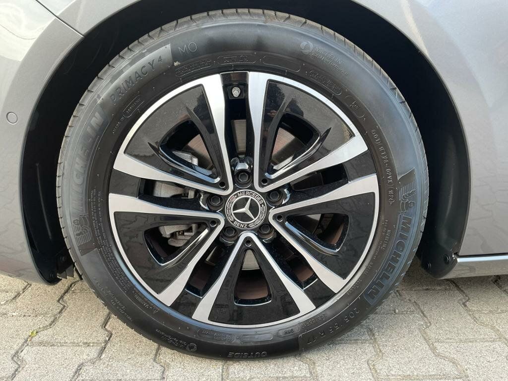 Mercedes-Benz A 200 2024