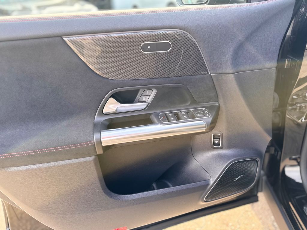 Mercedes-Benz GLA 200 2020